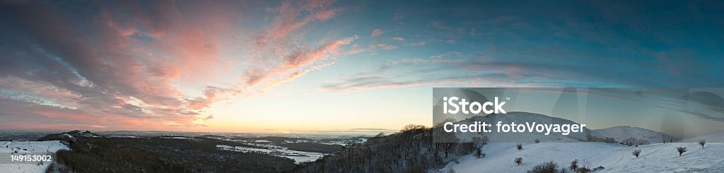Big sky snow hill panorama du coucher du soleil - Photo de Neige libre de droits