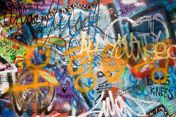 pargue-détail mur de lennon - tag photos et images de collection