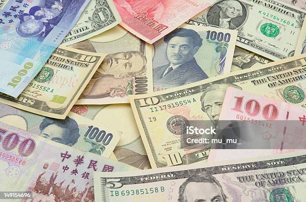 Nós Novo Dólar De Taiwan E Nota De Yen Japonês - Fotografias de stock e mais imagens de Casa de Câmbio - Casa de Câmbio, Fotografia - Imagem, Horizontal