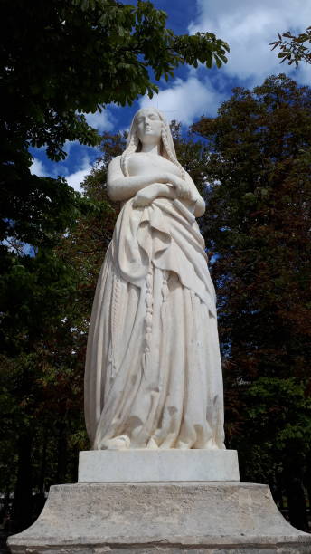 istock Luxembourg garden 1491549515