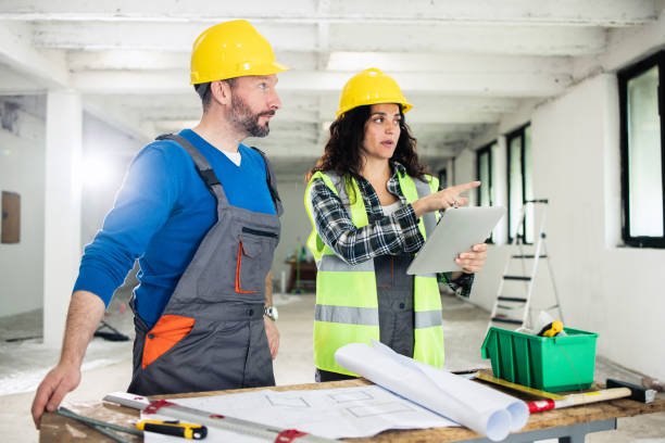 istock Young couple is renovating their apartment 1491598649