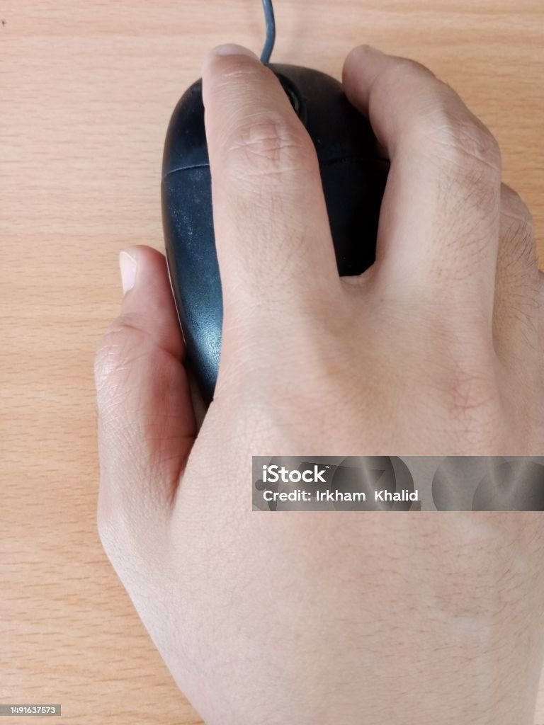 Small Hand Using Mouse A Persons Hand Using A Mouse Stock Photo - Download Image Now - Adult ...