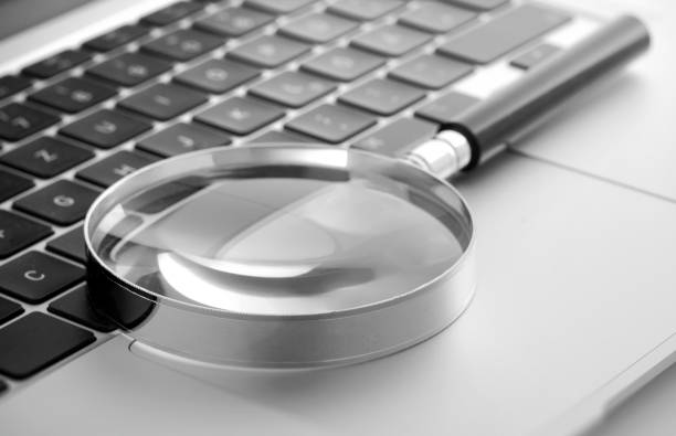 istock Find information on the World Wide Web 1491672833