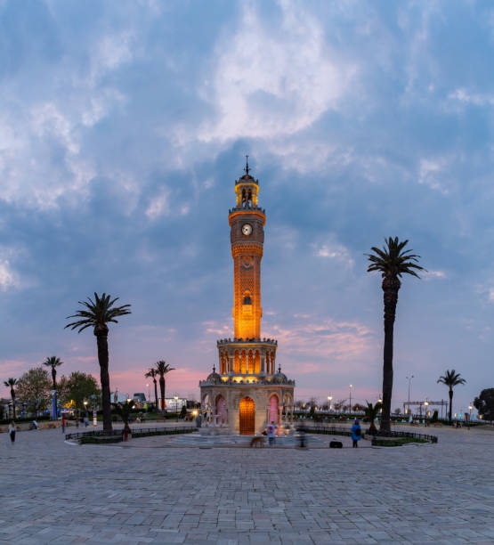 istock Clock Tower of Izmir and Konak Square at Sunset 1491688560