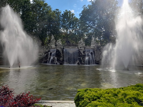 La splendida fontana ai bordi del parco del Valentino