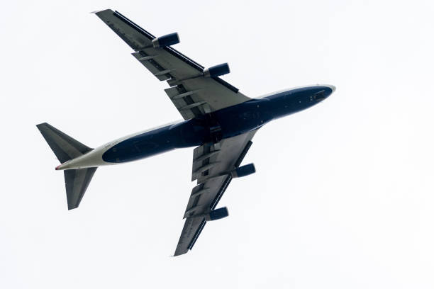ロンドン・ヒースロー国際空港で離陸するブリティッシュ・エアウェイズ航空のボーイング747 g-civo。 - boeing 747 airplane taking off commercial airplane ストックフォトと画像