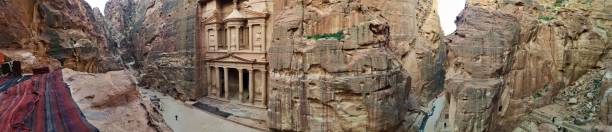 monumentos de jordania - el tesoro, petra - petra antiquities jordan middle east fotografías e imágenes de stock