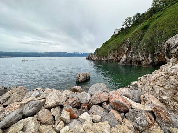 istock View of the ocean 1491785862
