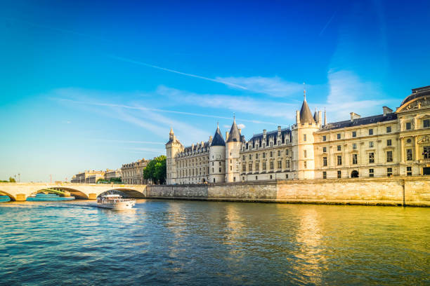 istock Pont des Arts, Paris, France 1491882947