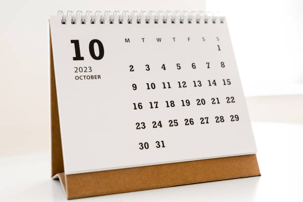 istock 2023 October monthly desktop calendar 1491887432
