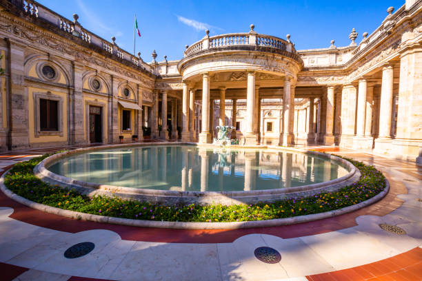 terme tettuccio son el edificio construido entre 1779-1781-montecatini, toscana, italia- - 1781 fotografías e imágenes de stock