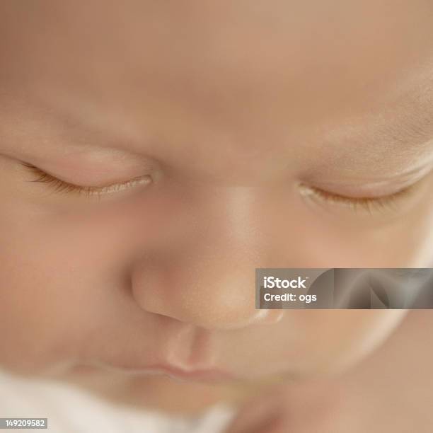Recémnascido - Fotografias de stock e mais imagens de 0-11 Meses - 0-11 Meses, Bebé, Beleza