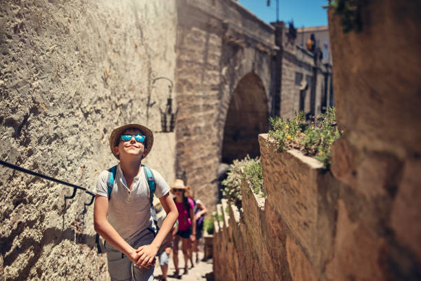 istock Family sightseeing Ronda, Spain 1492098803