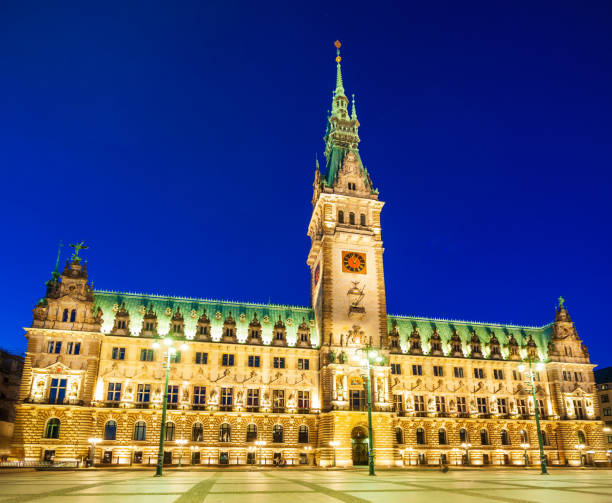 istock Hamburg City Hall or Rathaus 1492100592