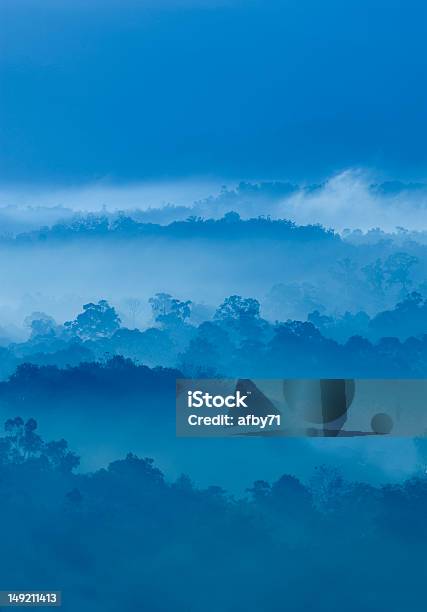 霧の朝 - かすみのストックフォトや画像を多数ご用意 - かすみ, アジア大陸, シルエット