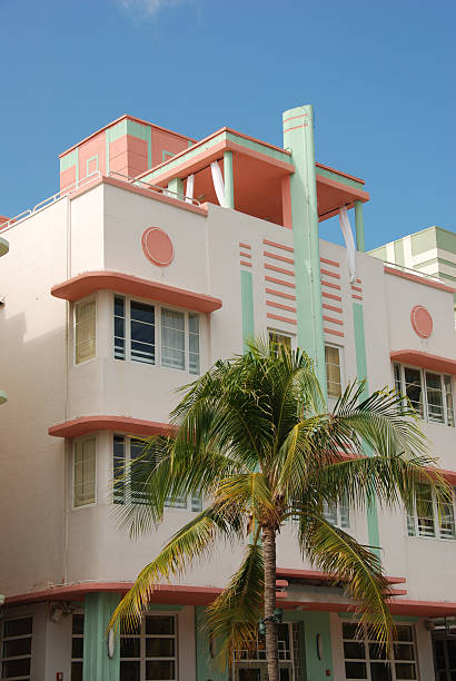 istock Art Deco Building in Florida 149213054