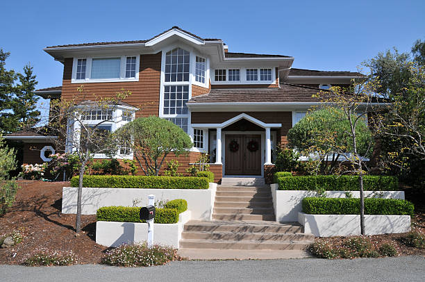 istock House with two stories and tiered landscape 149214244