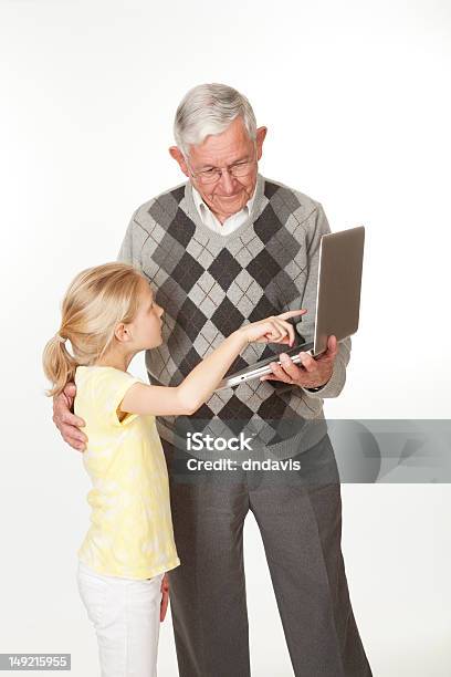 Rodzina - zdjęcia stockowe i więcej obrazów Białe tło - Białe tło, Dziadek i babcia, Komputer