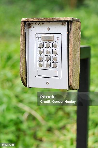 Tastiera Di Sicurezza - Fotografie stock e altre immagini di Ambientazione esterna - Ambientazione esterna, Codice di sicurezza, Composizione verticale