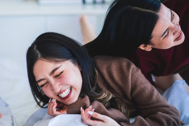 istock Happy friends in bedroom 1492179011