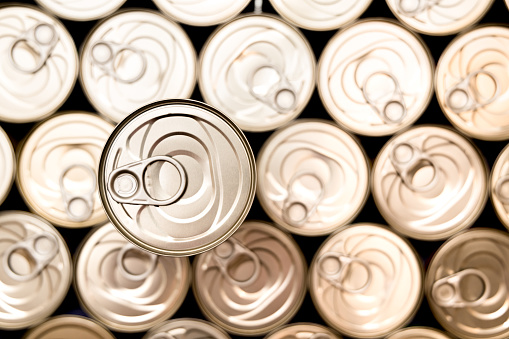 a few ring-pull cans , fokus on foreground