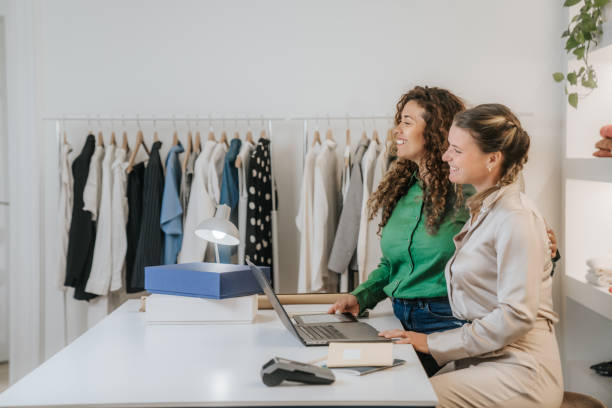 istock Women working at a store 1492258979