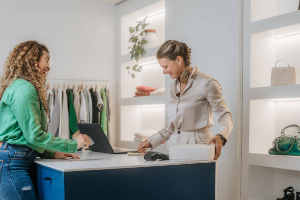 istock Women working at a store 1492259026