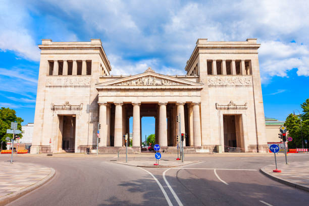 istock Propylaea city gate in Munich, Germany 1492276328