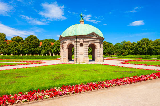 diana temple in the munich hofgarten - diana pavilion imagens e fotografias de stock