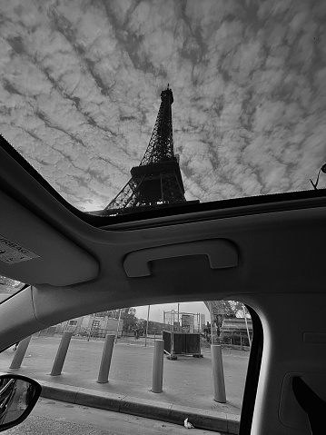 Vue sur la Tour Eiffel en toit panoramique