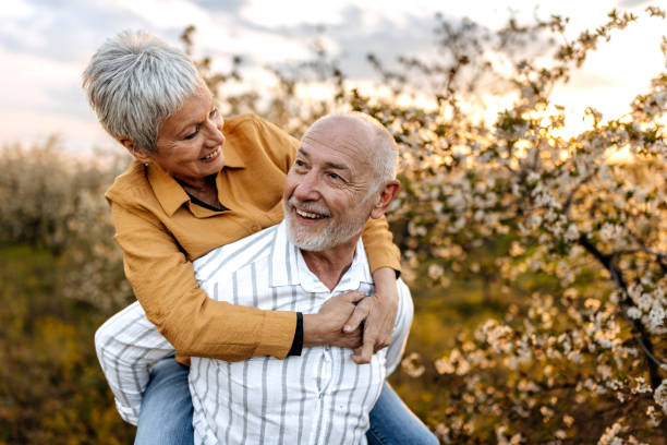 istock Carefree Piggyback Adventure 1492295538