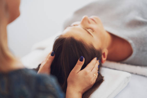 istock Picture of an treatment that involves gently touching 32 points on your head 1492305954