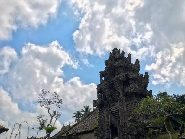 istock Balinese temple with a clear cloudy blue sky 1492322367