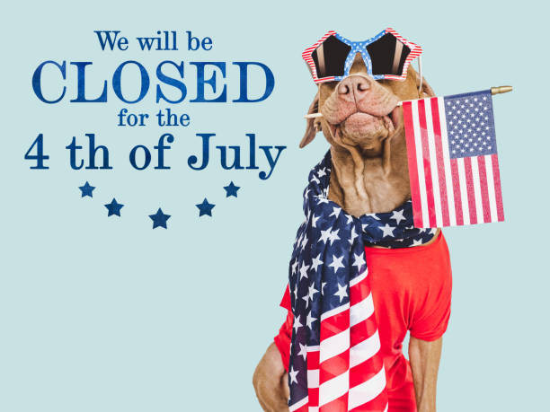istock Signboard We will be closed for the 4th of July 1492323996