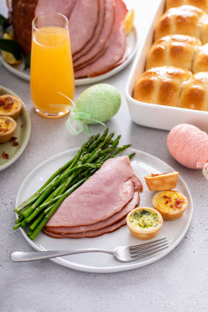 istock Ham, asparagus and mini quiches for Eater brunch 1492373635