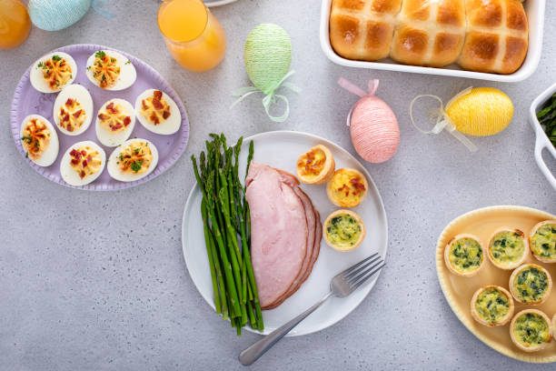 istock Ham, asparagus and mini quiches for Eater brunch 1492373663