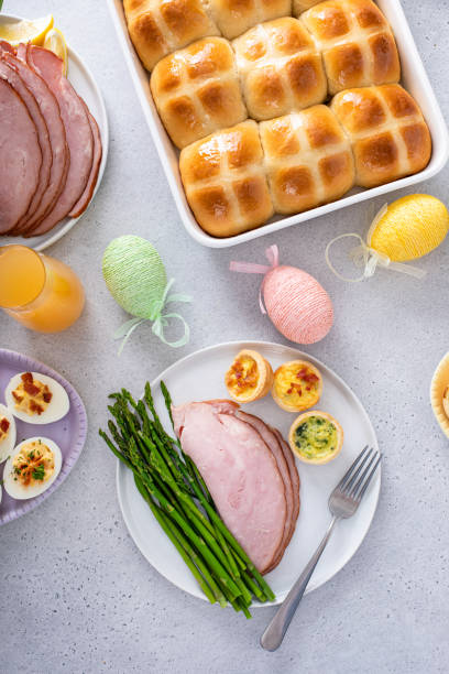 istock Ham, asparagus and mini quiches for Eater brunch 1492373682