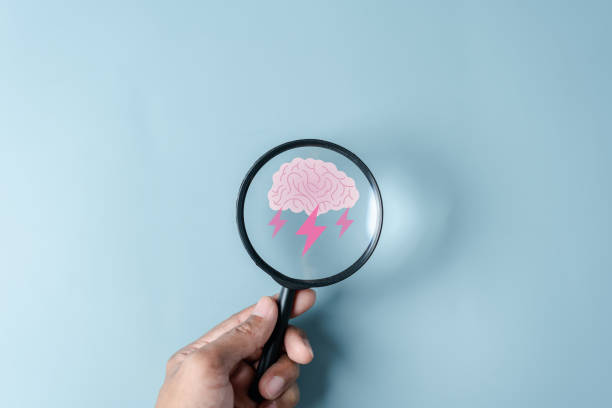 istock Magnifier with Brainstorm inside to smart, idea, creative, thinking;, education, innovation smart intelligence concept. 1492377117