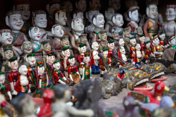 istock a variety of Vietnamese souvenirs 1492388044
