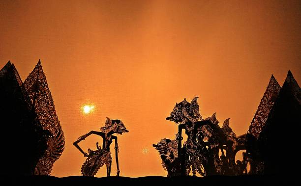 silueta de wayang - art theatrical performance bali indonesia fotografías e imágenes de stock