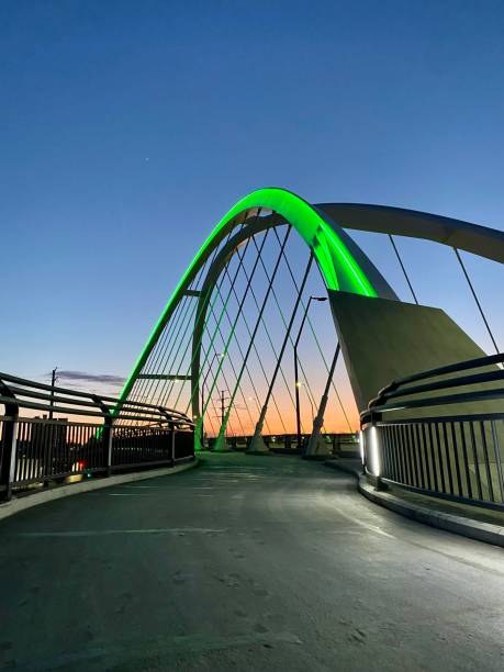 istock Northeast Minneapolis Lowry Bridge at Sunset 1492471090