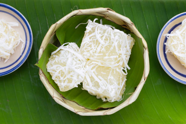 istock Steamed tapioca cake or cassava cake with grated coconut 1492528822