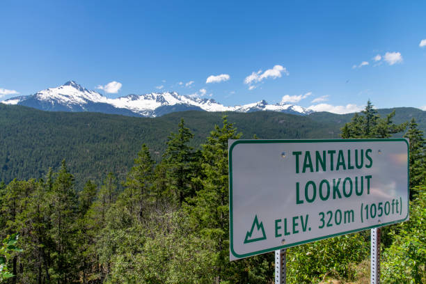 istock snow capped mountains of the Tantalus range 1492550137