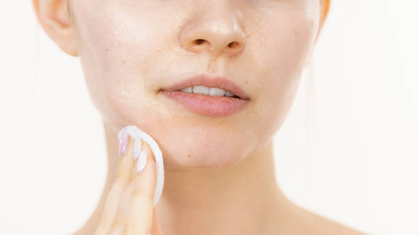 istock Girl removes mask cosmetic 1492559848