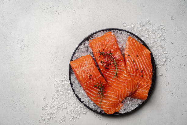 istock Fresh raw salmon fish fillet 1492567695