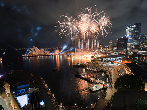 As part of the Australia Day celebrations, a grand celebration took place at Sydney's Circular Quay.\nThe light show and fireworks on the Sydney Opera House brought a joyful atmosphere.