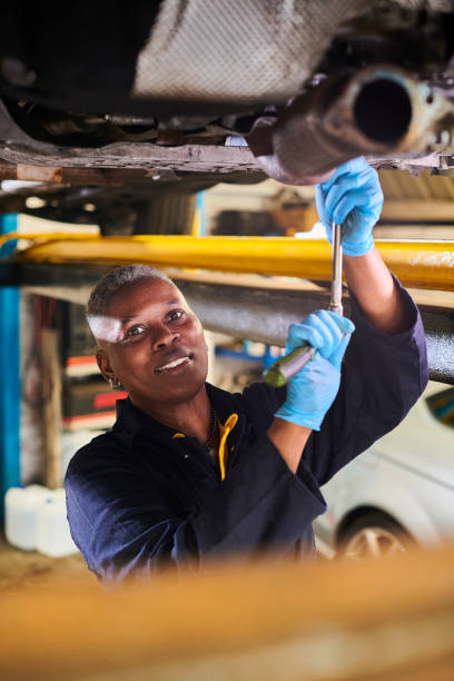 istock female car mechanic 1492588997