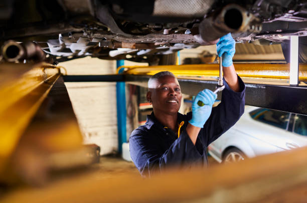 istock female car mechanic 1492589167