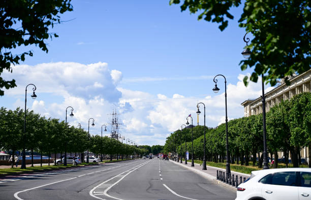 istock a distant road in the city 1492640949