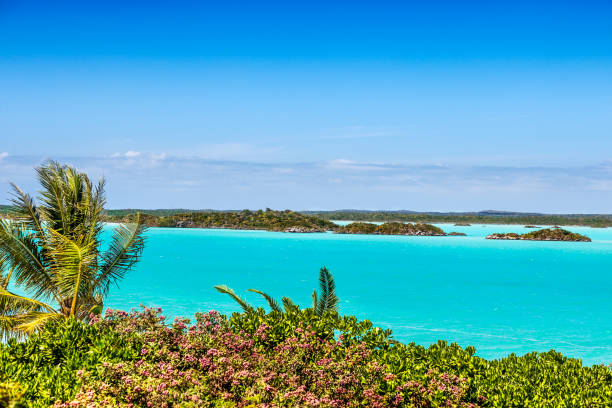 Chalk Sound View across turquoise waters of Chalk Sound, Providenciales, Turks and Caicos providenciales stock pictures, royalty-free photos & images